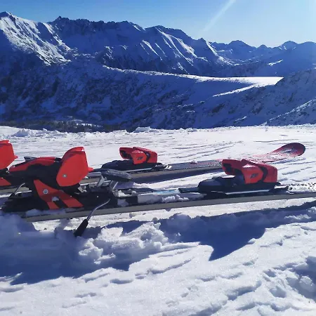 아파트 Mountain Sunrise