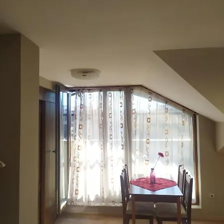 Mountain Sunrise Apartment *