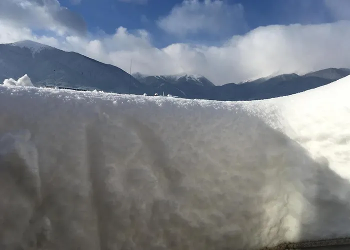 Апартамент Mountain Sunrise